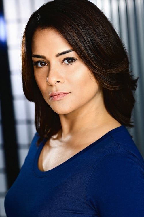 Picture of Alisa Reyes