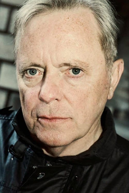 Picture of Bernard Sumner