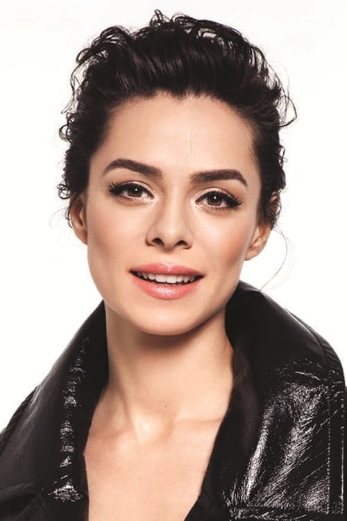 Picture of Özge Özpirinçci