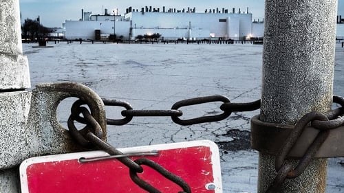 Still image taken from The Last Truck: Closing of a GM Plant